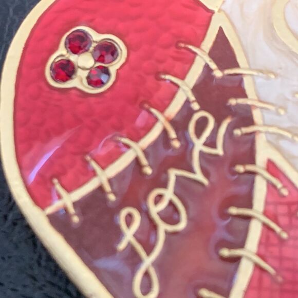 Vintage 1980s Stitched Heart Lapel Pin - Enamel Love Brooch - Picture 5 of 9